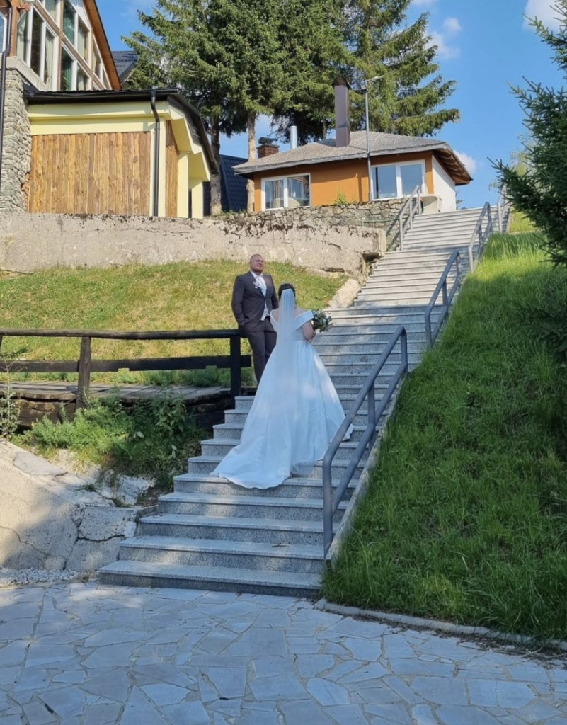 images/dear_brides/Braut_06_(2).jpg#joomlaImage://local-images/dear_brides/Braut_06_(2).jpg?width=801&height=1024